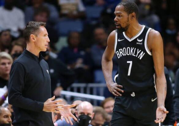 一体的中场 一体的中场